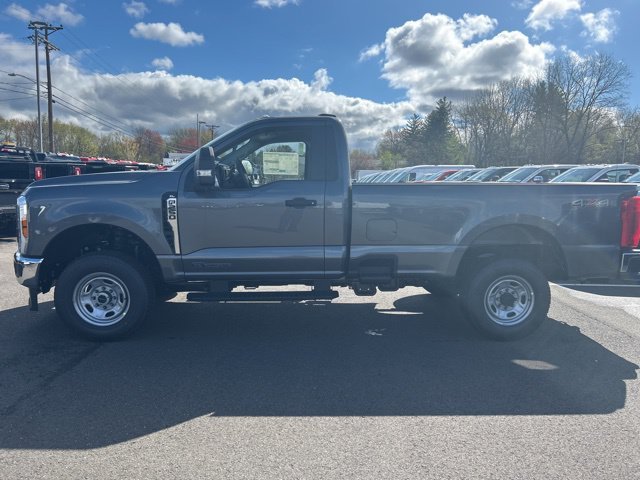 New 2026 Gray Ford XL image 4