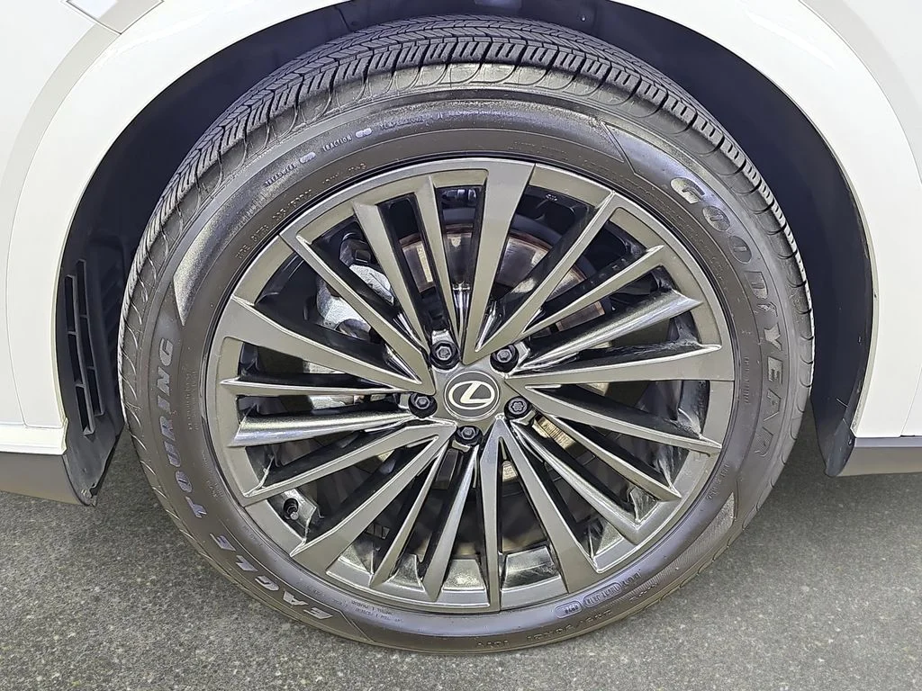 Certified Used 2025 White Lexus 350 Premium image 33