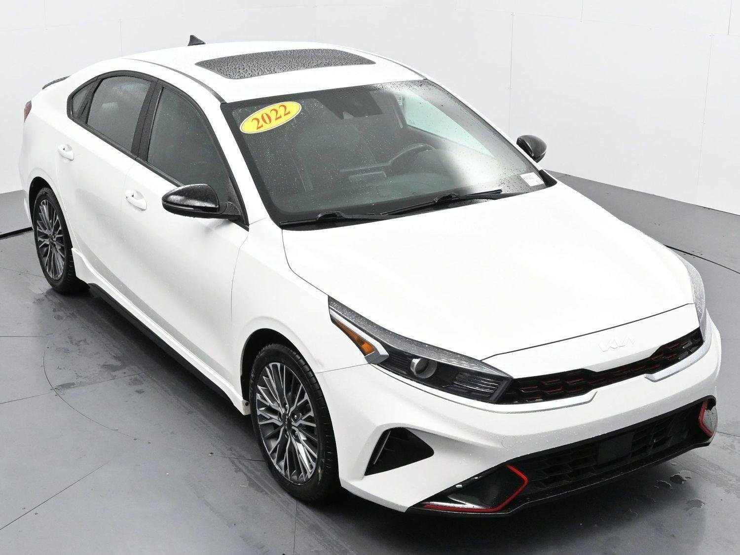 Used 2022 Snow White Pearl Kia GT-Line image 39