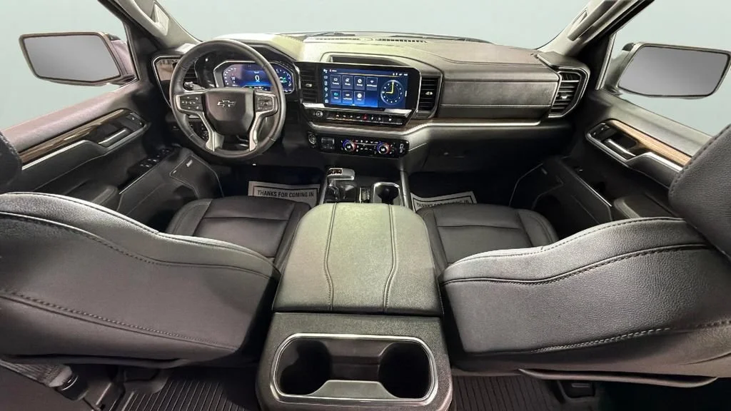 Used 2025 Summit White Chevrolet RST image 33