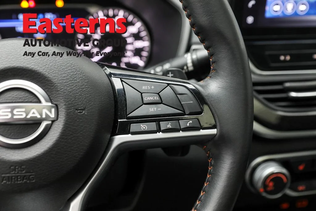 Used 2023 Red Nissan 2.5 SR image 16