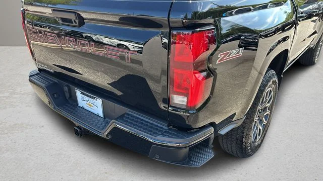 Used 2026 Black Chevrolet Z71 image 39