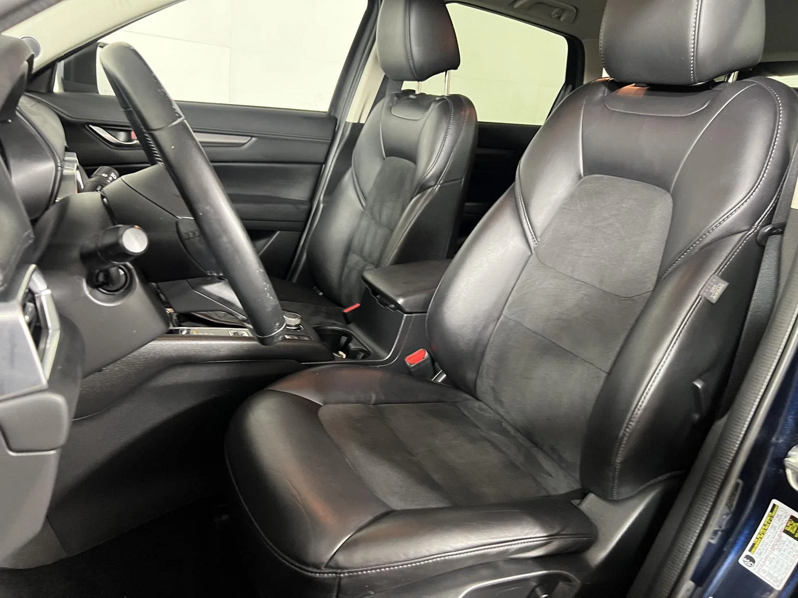 Used 2019  Mazda Touring image 18
