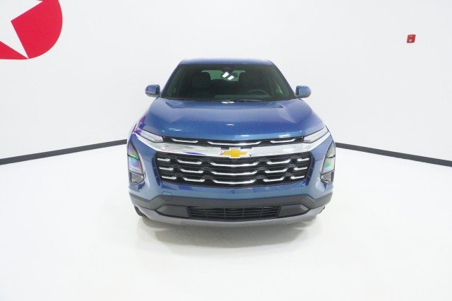 2027 Chevrolet Equinox LT - Photo 2