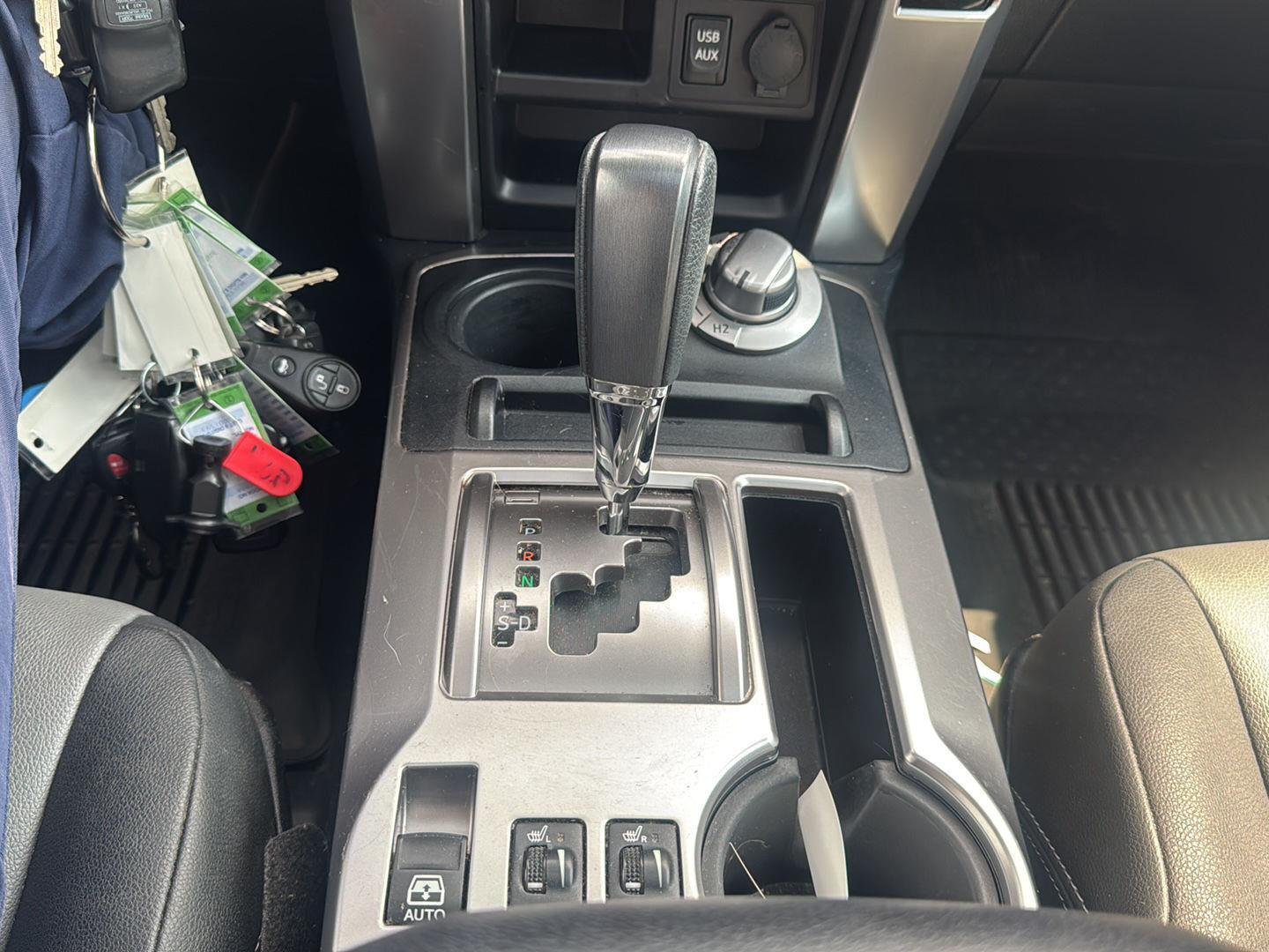 Used 2019 Magnetic Gray Metallic Toyota SR5 Premium image 10