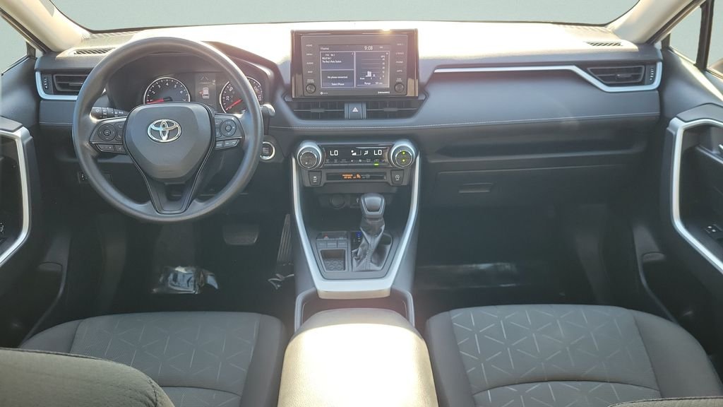 Used 2021 White Toyota XLE image 11