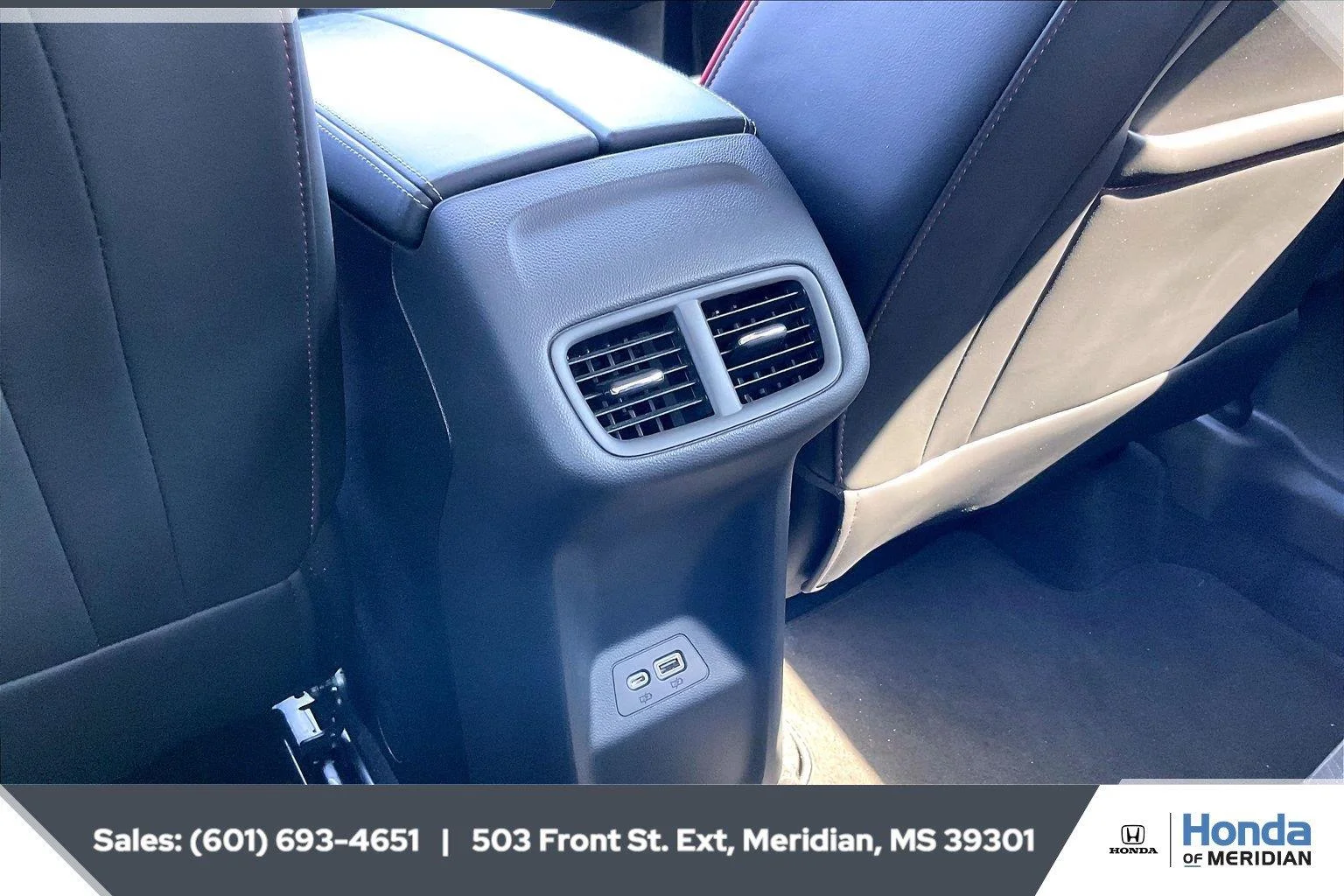 Used 2023 White Frost Tricoat Buick Essence image 24