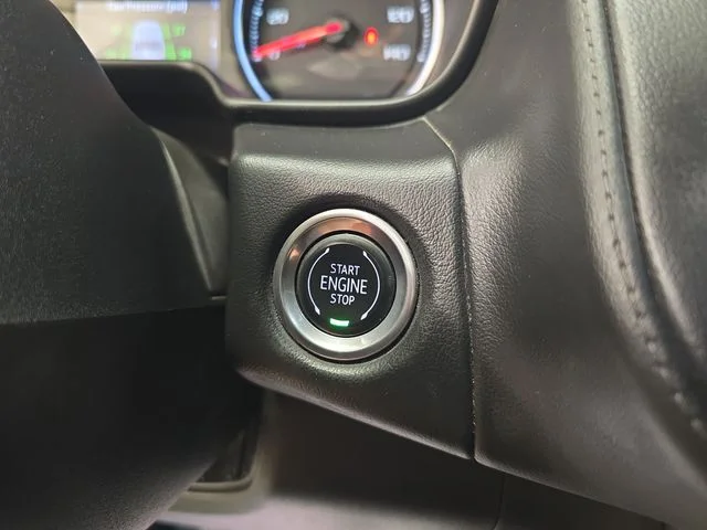 Used 2021 Shadow Gray Metallic Chevrolet Z71 image 31