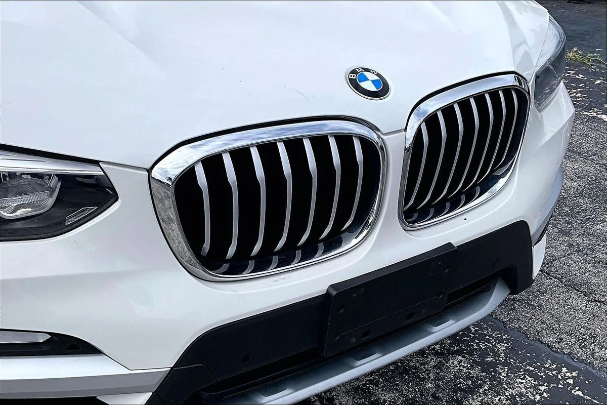 Used 2019 White BMW xDrive30i image 36