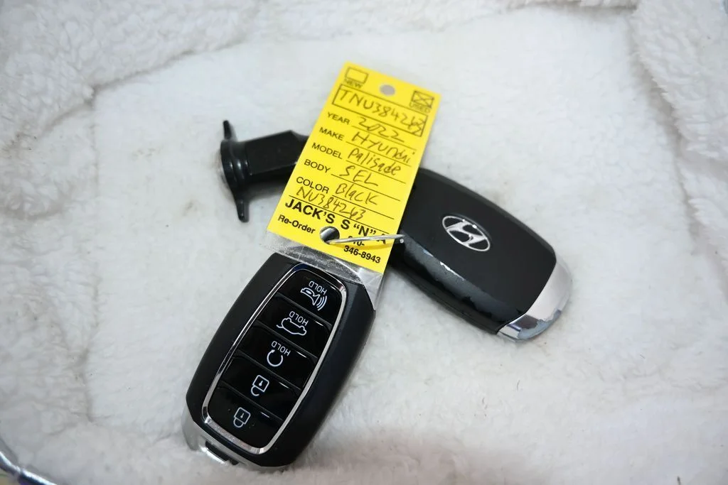 Used 2022 Abyss Black Pearl Hyundai SEL image 22