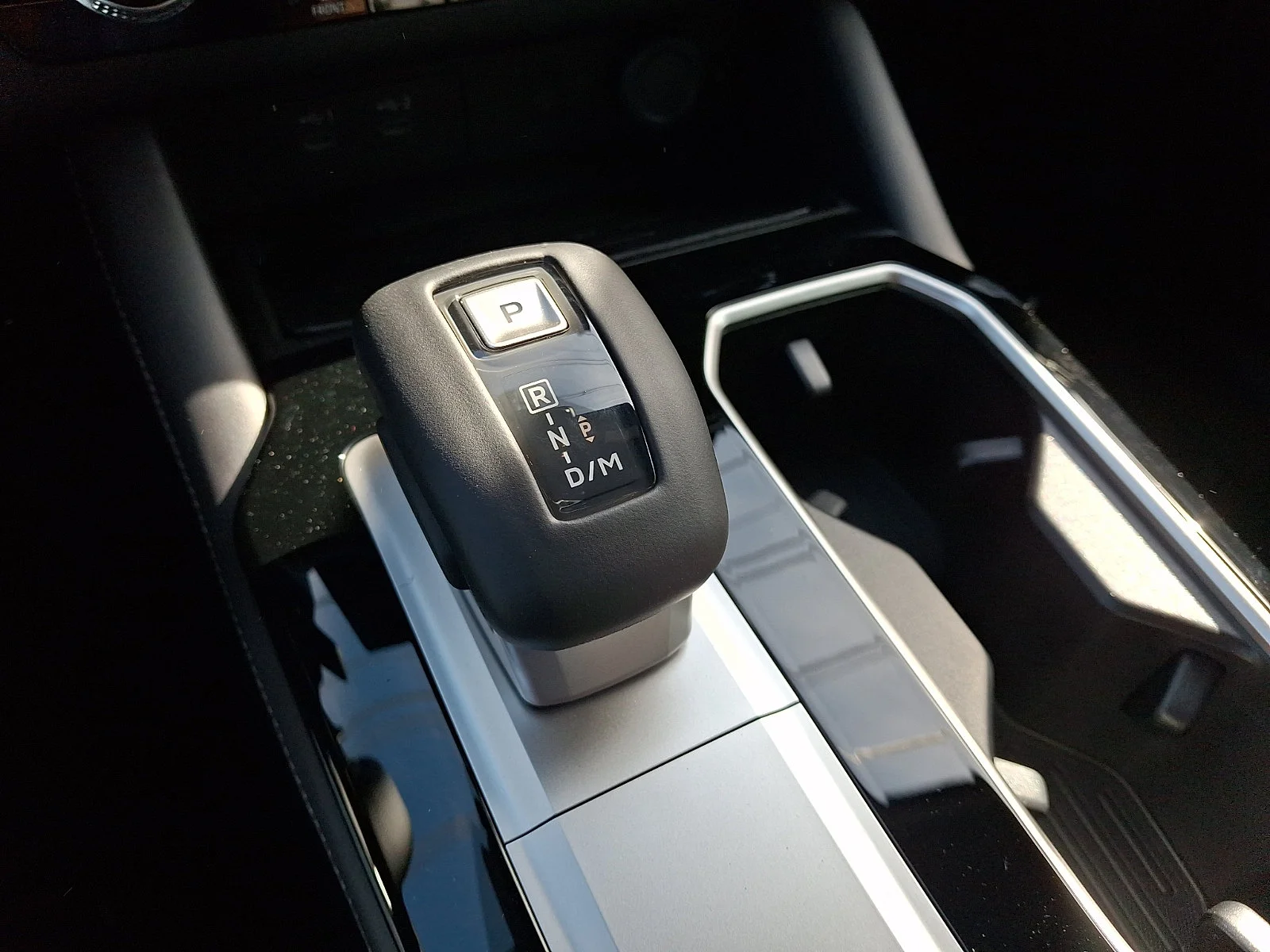 New 2026 Black Mitsubishi LE image 13