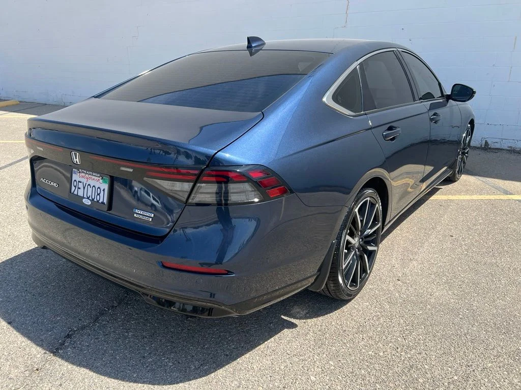 Used 2023 Meteorite Gray Metallic Honda Touring image 7