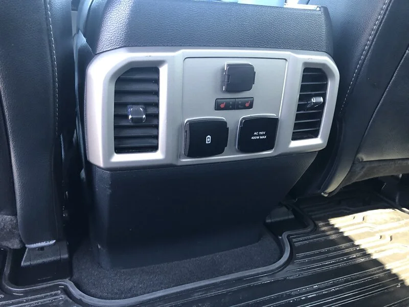 Used 2022 Blue Ford Super Duty Lariat image 9