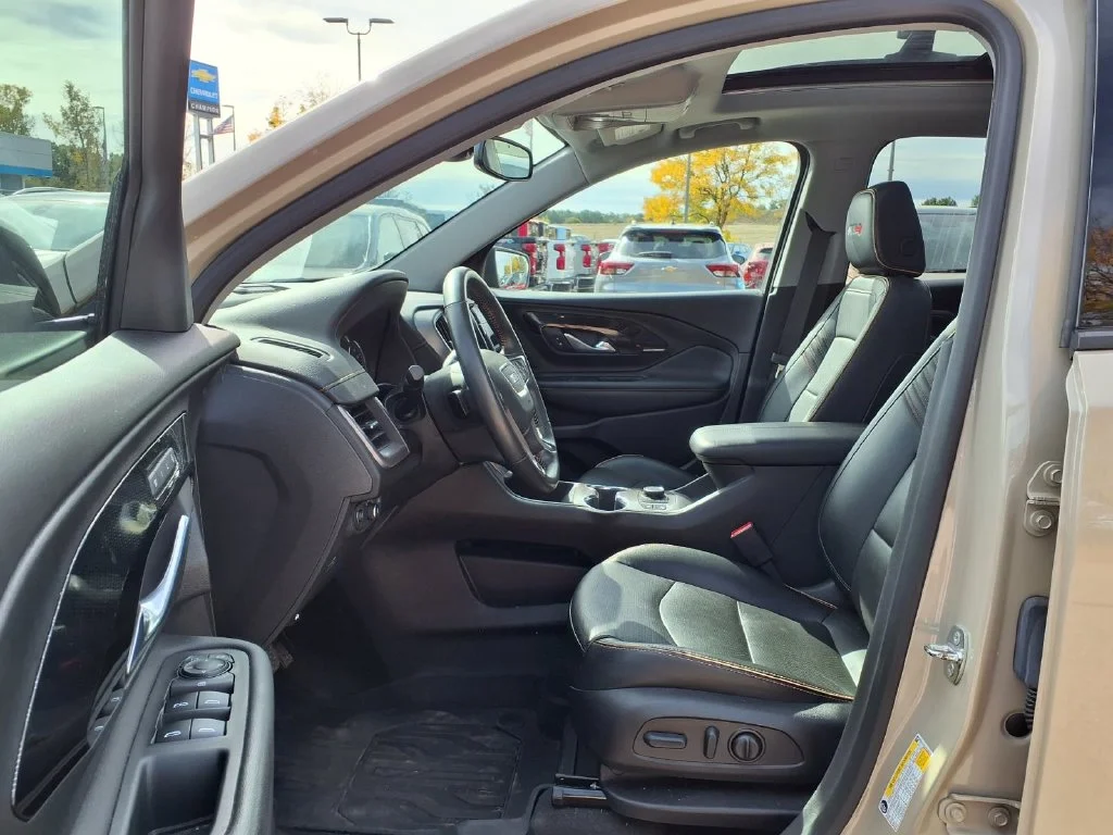 Used 2022  GMC AT4 image 20
