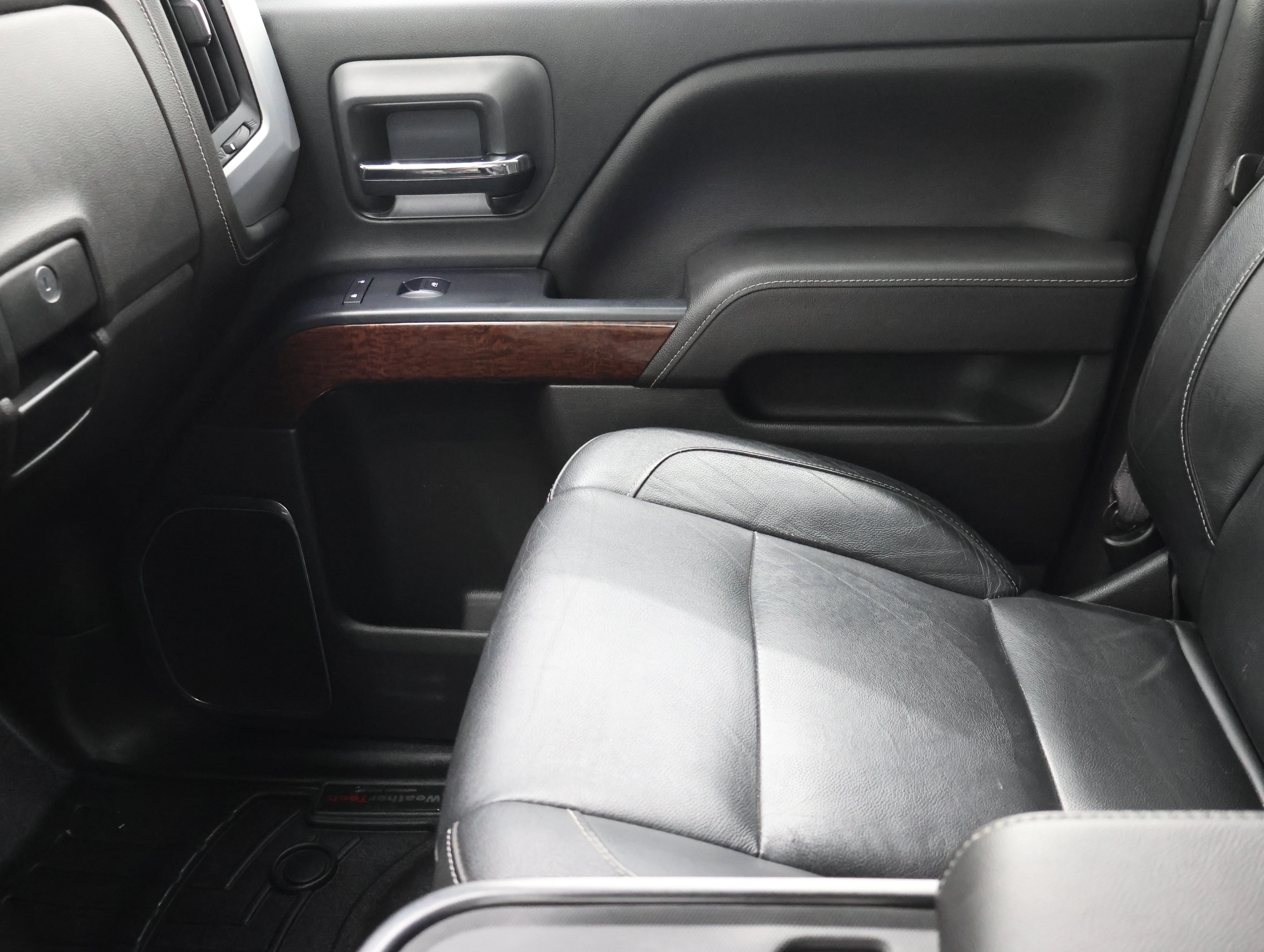 Used 2017 Onyx Black GMC SLT image 13