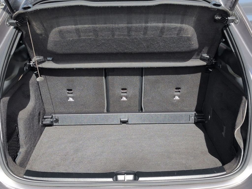 Used 2022 Gray Mercedes-Benz GLA 250 image 19