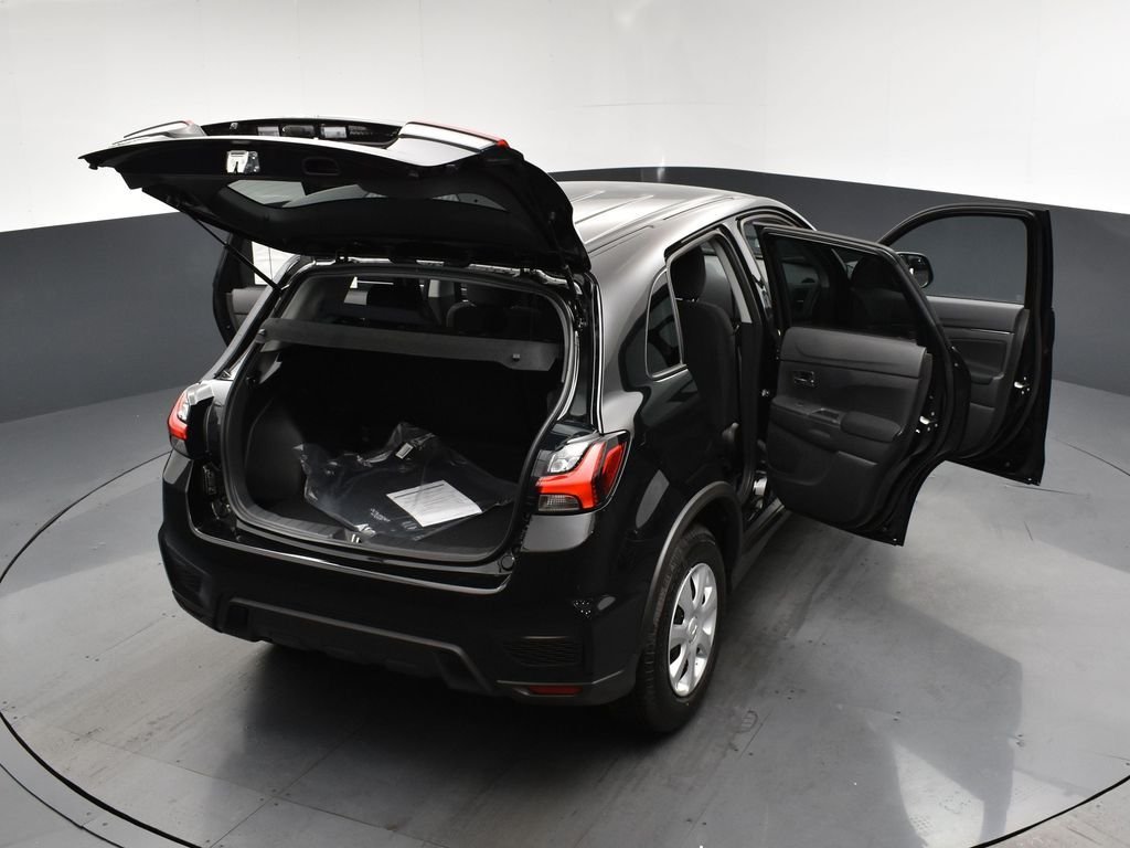 New 2026 Black Mitsubishi 2.0 S image 25
