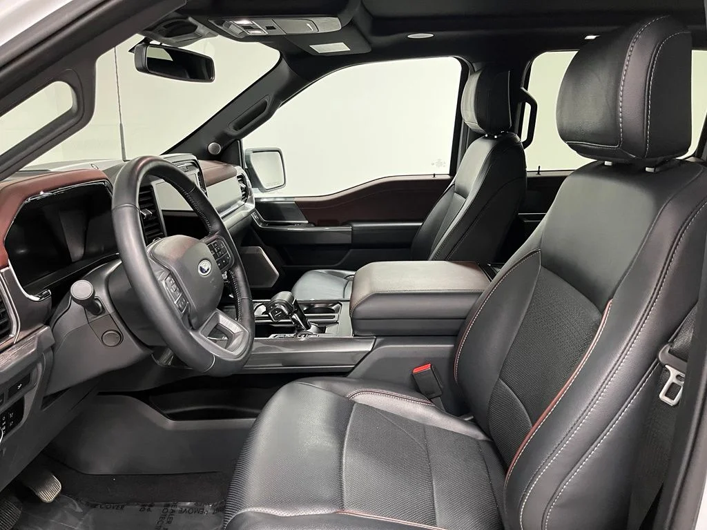 Used 2023 White Ford Lariat image 21