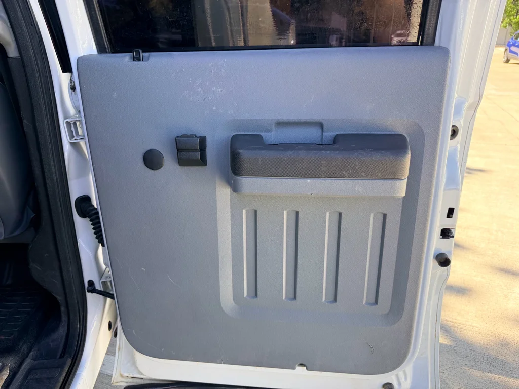 Used 2015 Oxford White Ford XL image 19