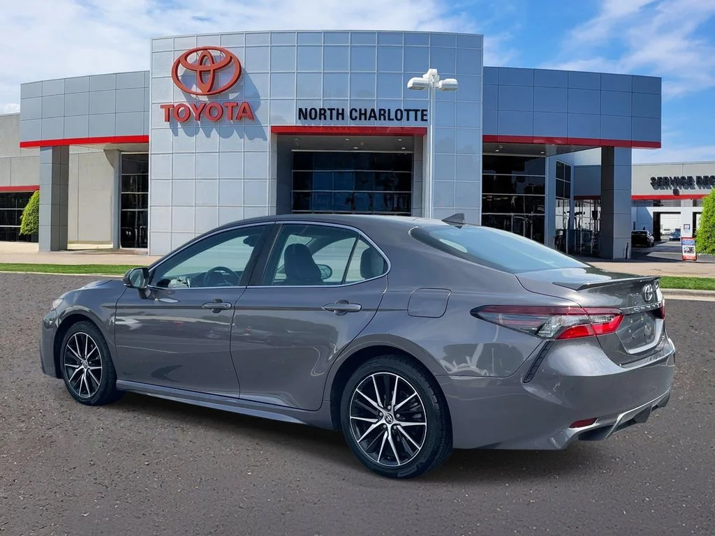 Used 2023  Toyota SE image 6