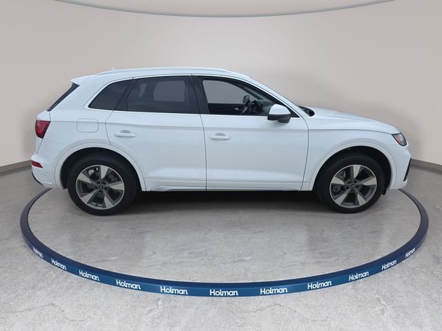 Used 2022 White Audi 40 Premium Plus image 5