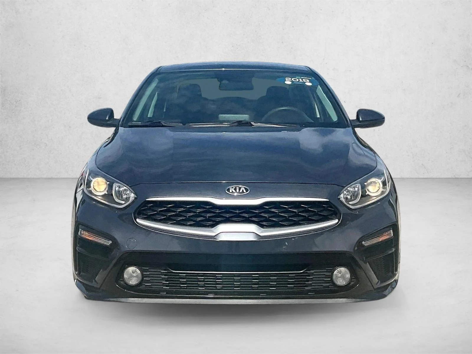 Used 2019 Gravity Grey Kia LXS image 3