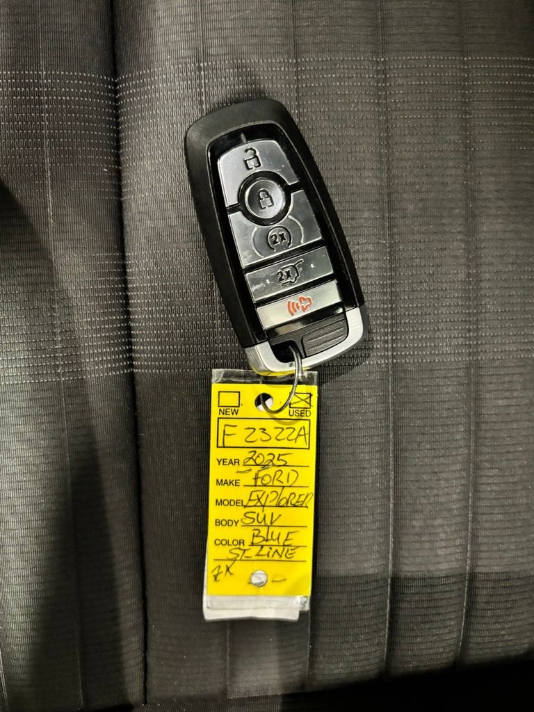 Used 2025 Blue Ford ST-Line image 27