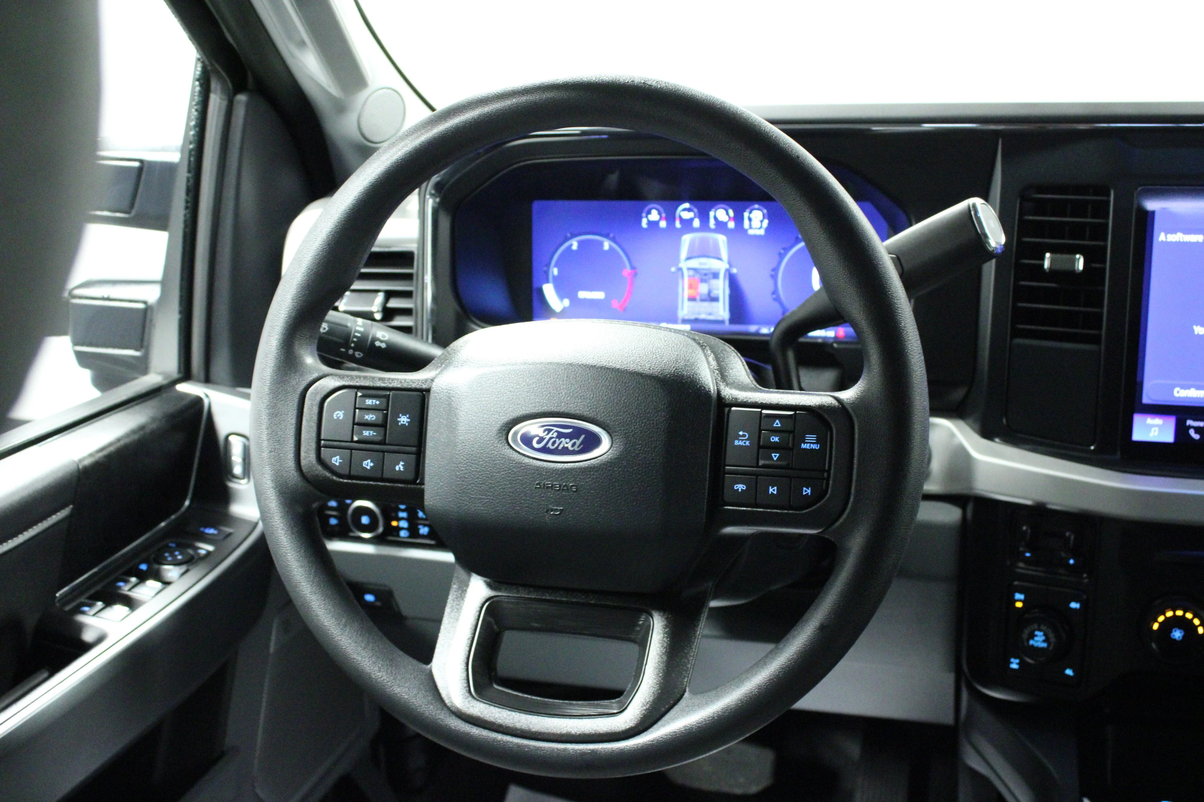 Used 2025 Avalanche Ford XLT image 18