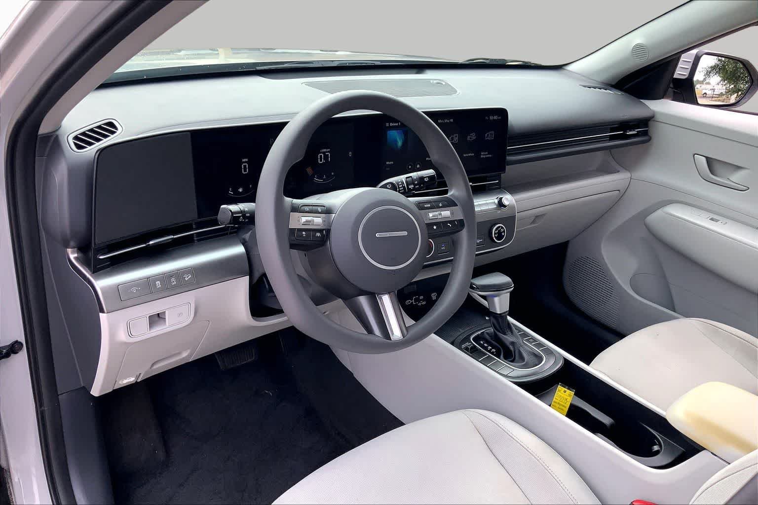 2026 Hyundai Kona SE - Photo 18