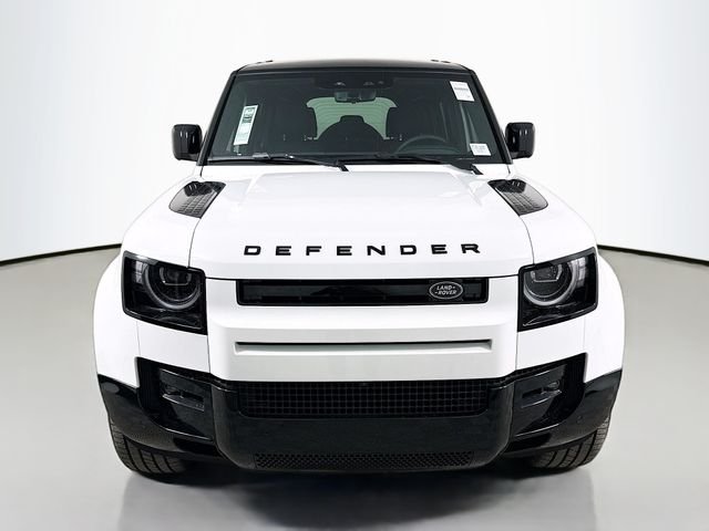 New 2026 Fuji White Land Rover X-Dynamic SE image 2