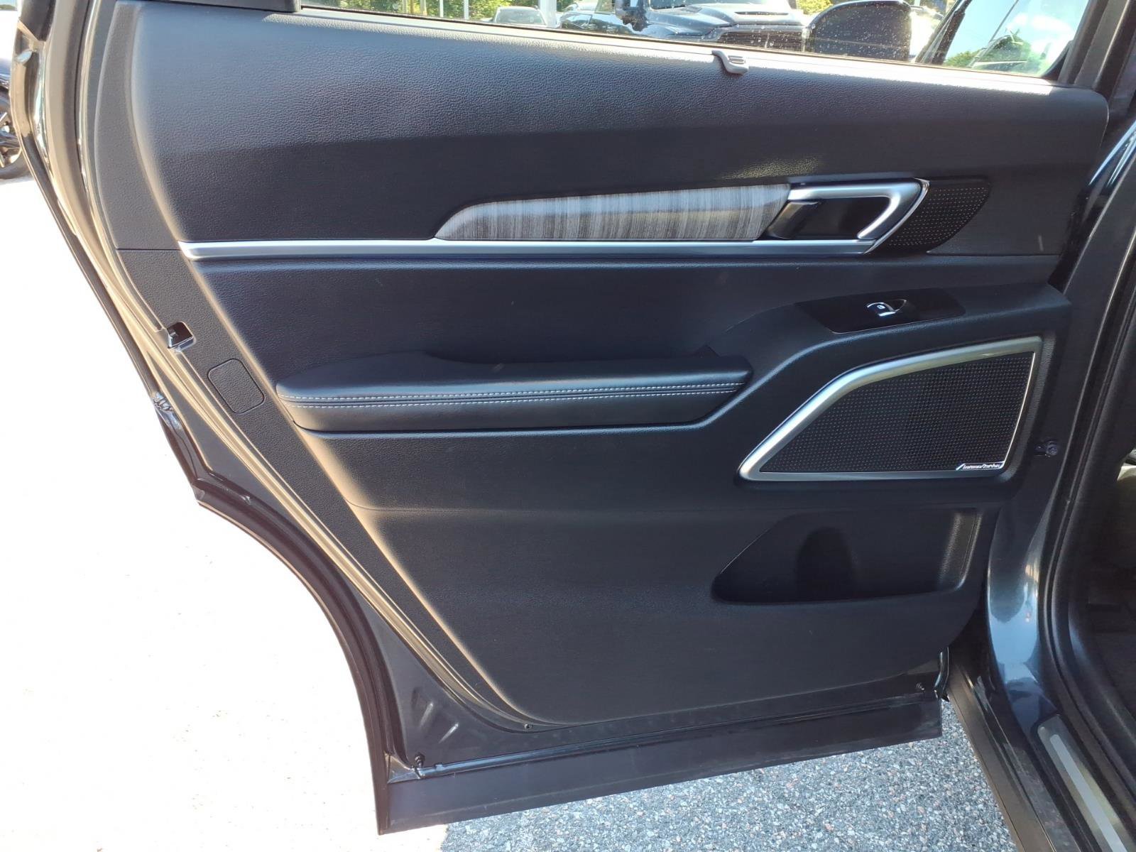 Certified Used 2024 Gravity Gray Kia SX image 21