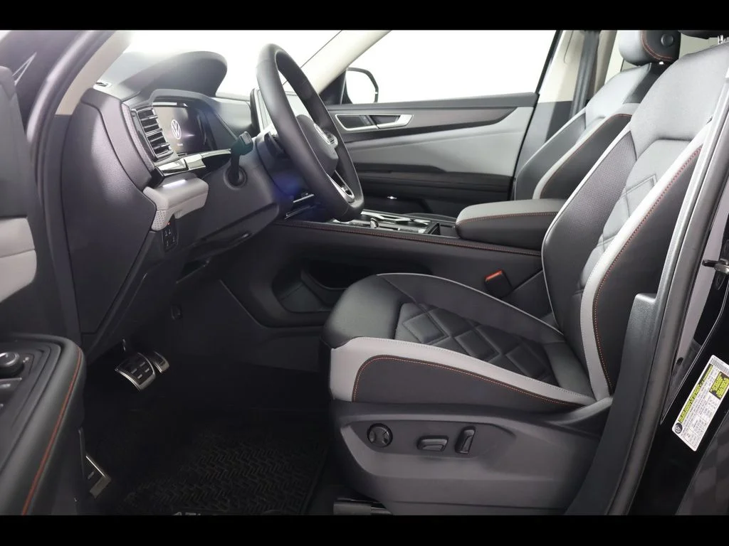 New 2026 Black Volkswagen 2.0T Peak Edition image 15