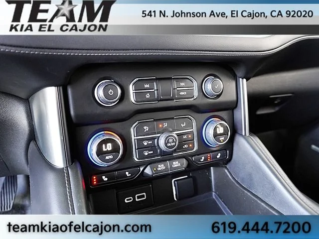 Used 2022 Gray Chevrolet Z71 image 33