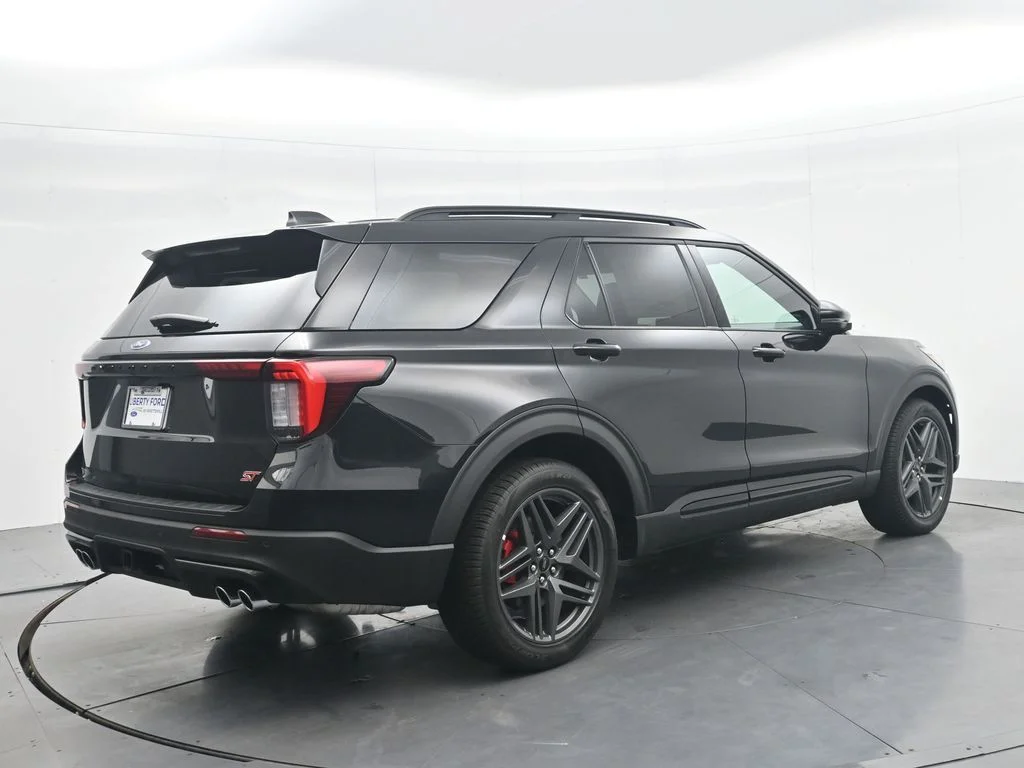 New 2026 Agate Black Metallic Ford ST image 7