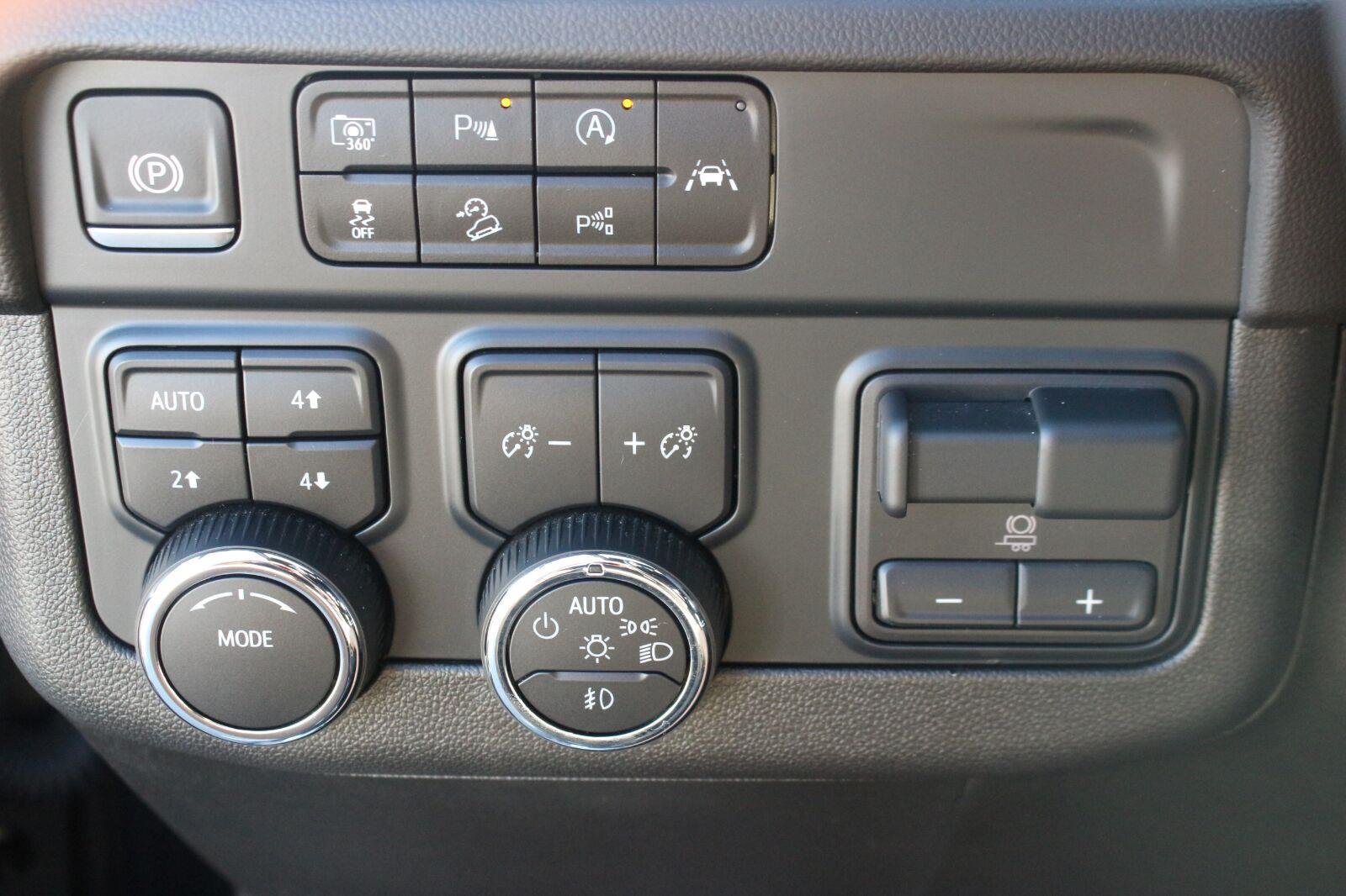 Used 2025 Black Chevrolet LT image 32