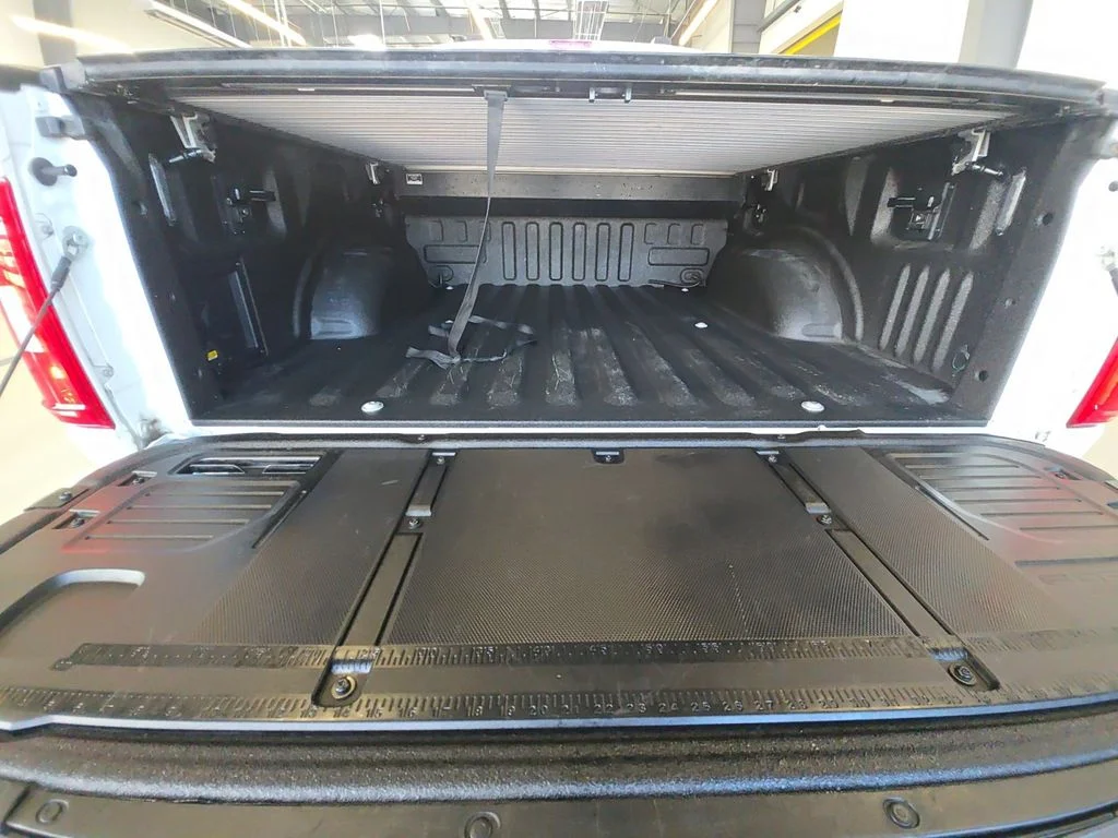 Used 2022 White Ford XLT image 23