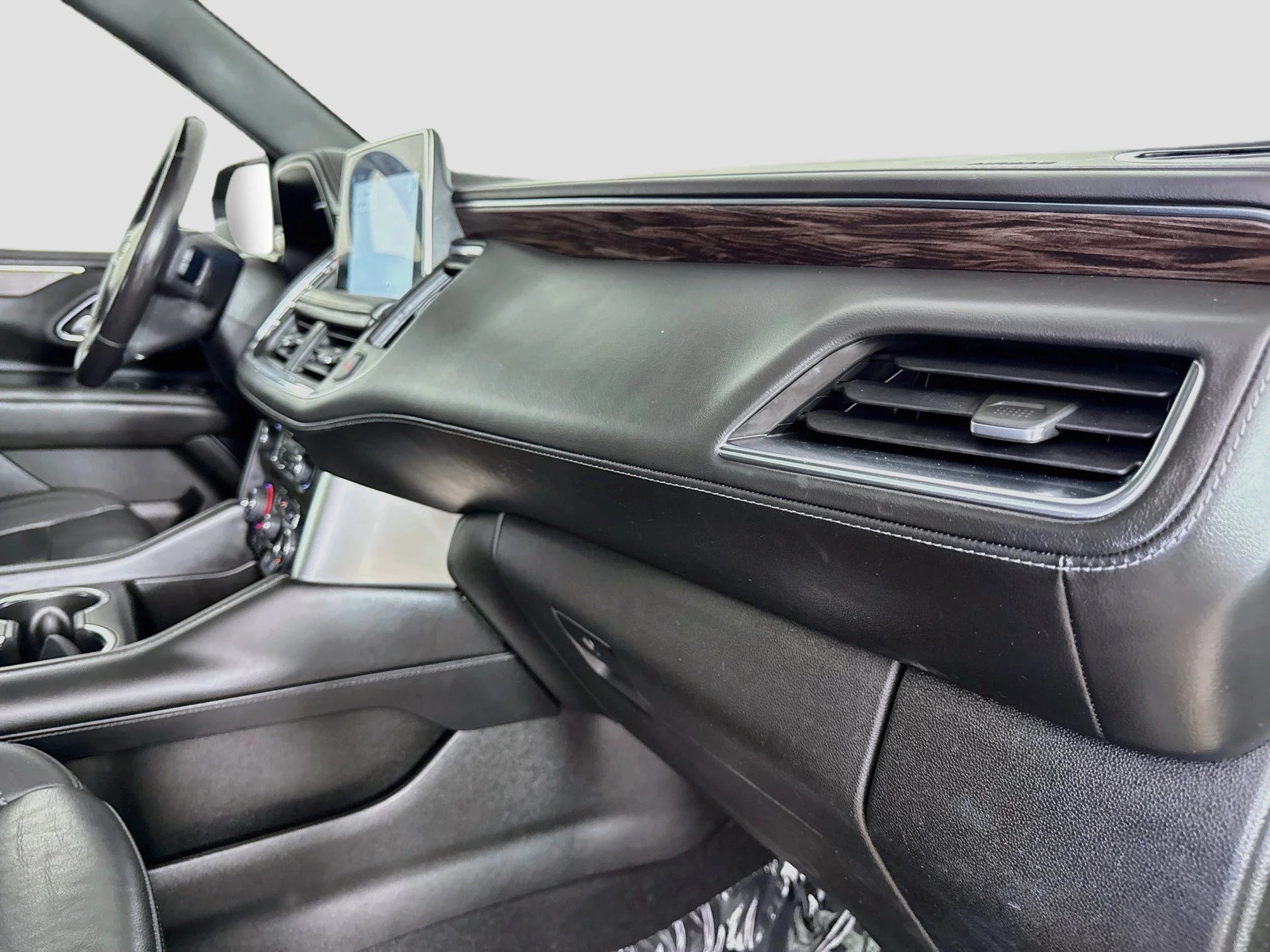 Used 2022 BLACK Chevrolet LT image 33