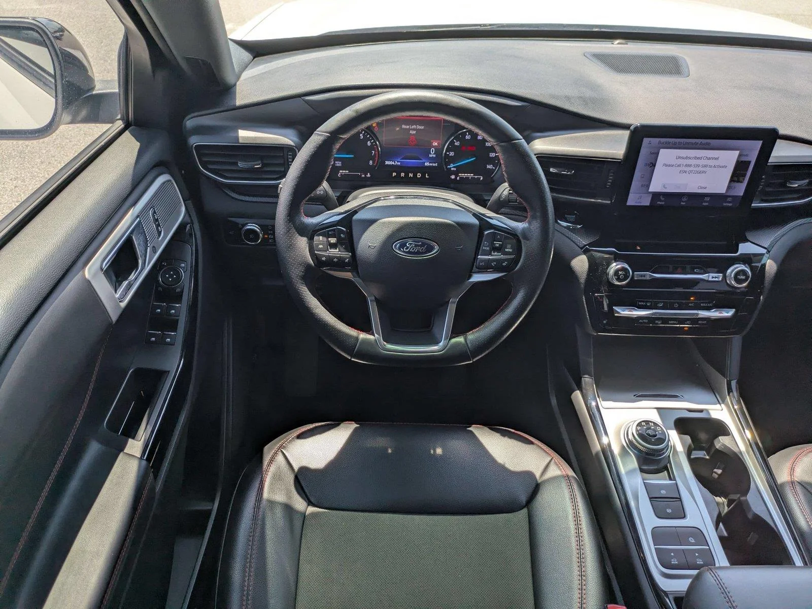 Used 2023 Star White Metallic Tri-Coat Ford ST-Line image 25