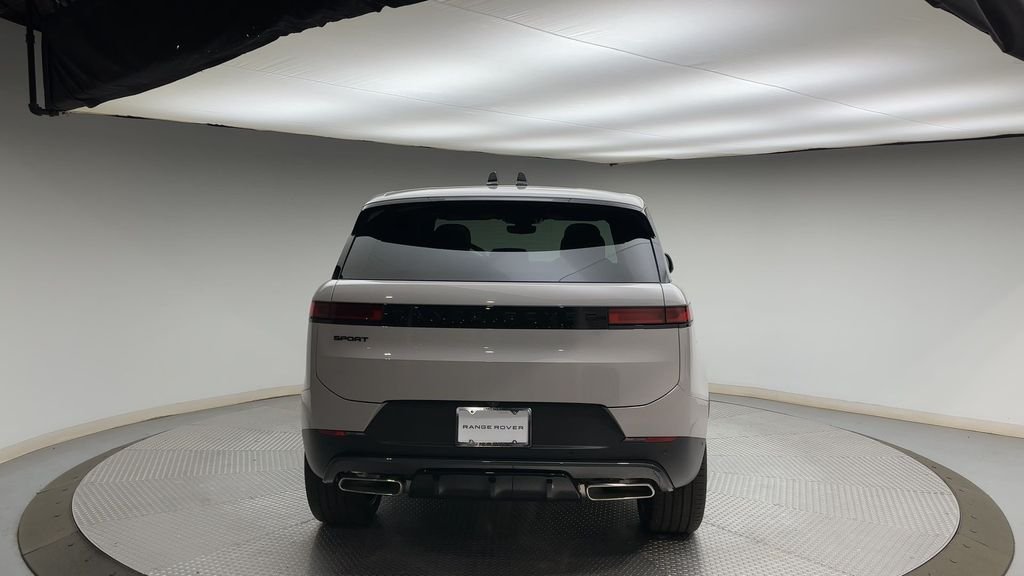New 2026 Borasco Grey LAND ROVER SE image 3