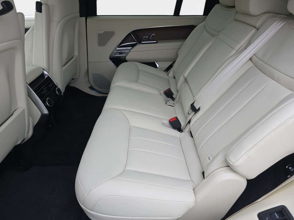 New 2026 Santorini Black Land Rover SE LWB image 16