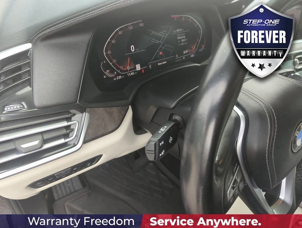 Used 2019 Gray BMW xDrive40i image 21