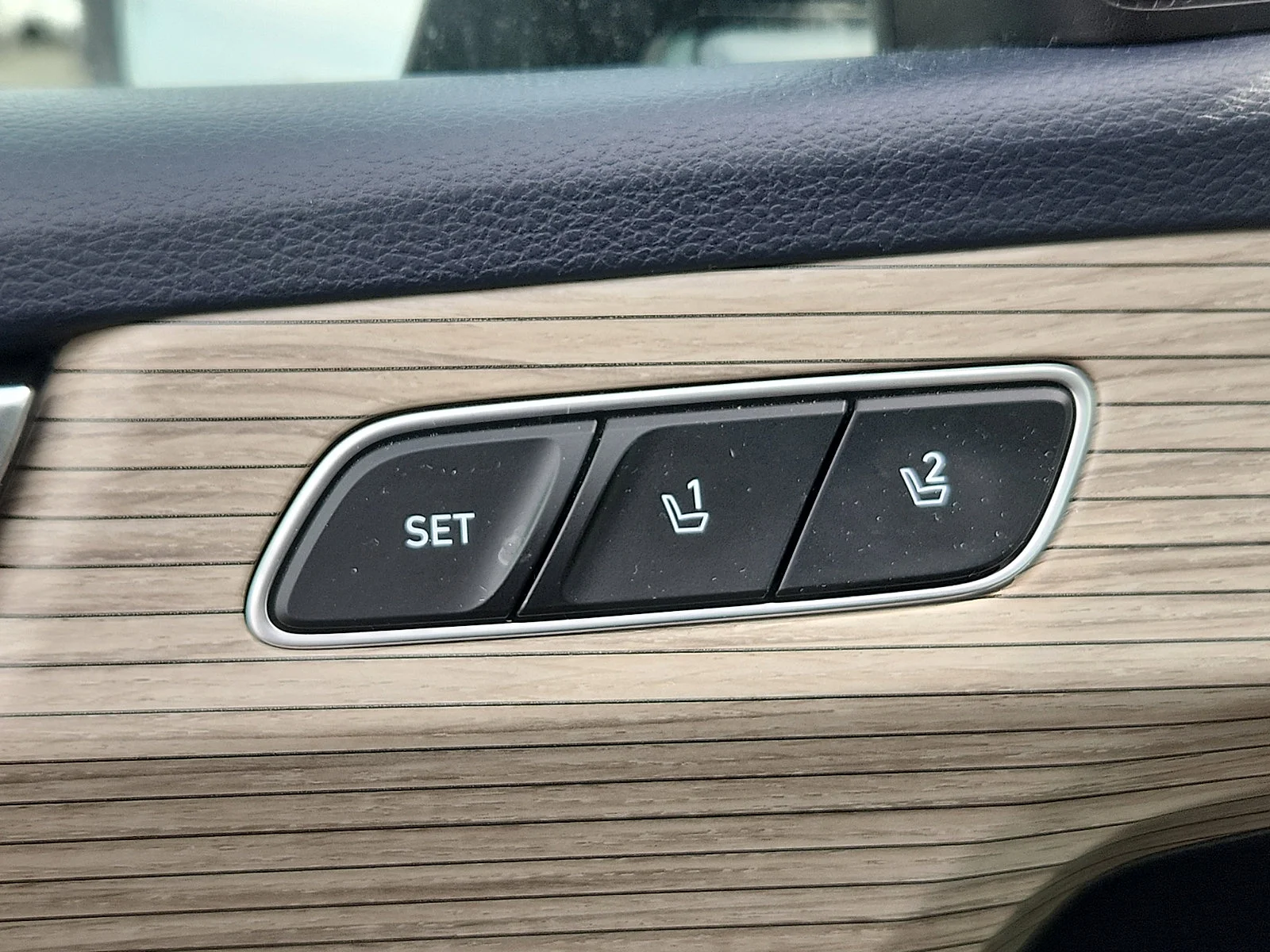 Used 2022 Gray Hyundai Calligraphy image 26