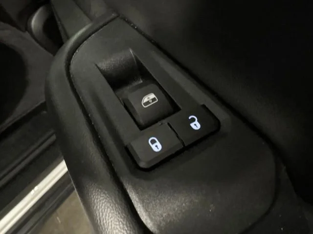 Used 2024 White Jeep Limited 4x4 image 42