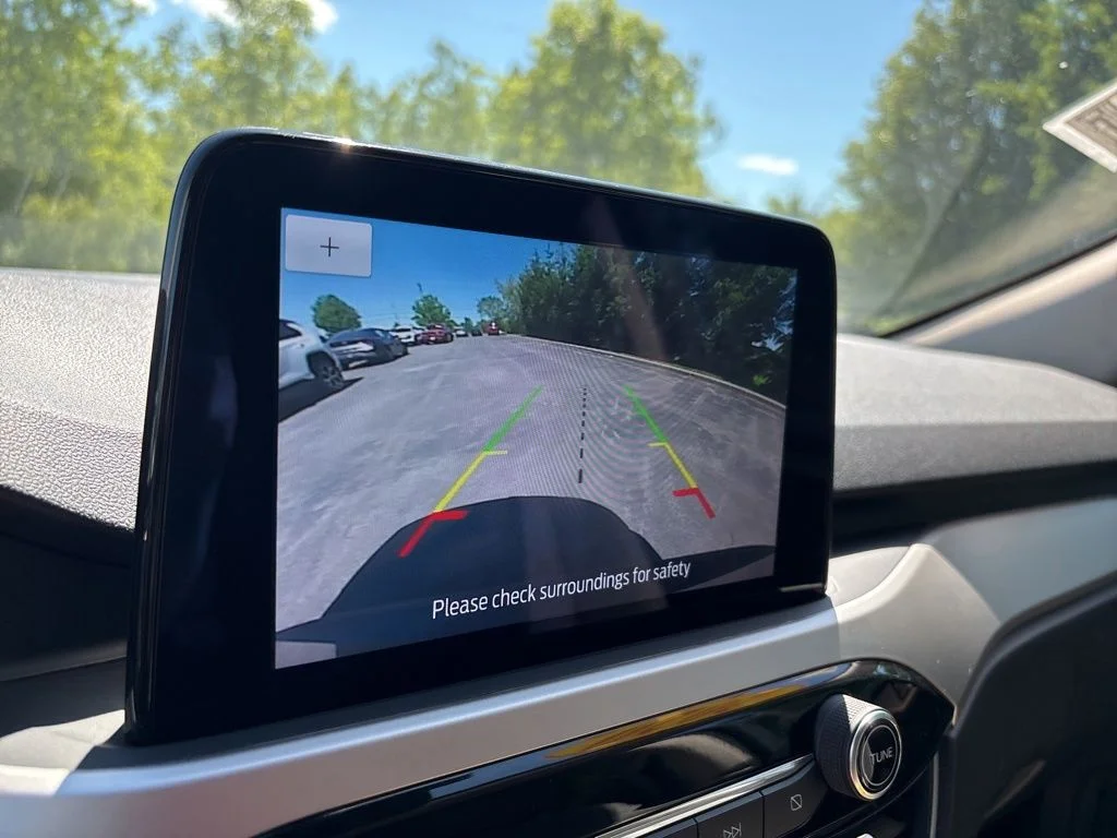 Used 2020 Gray Ford SE image 35