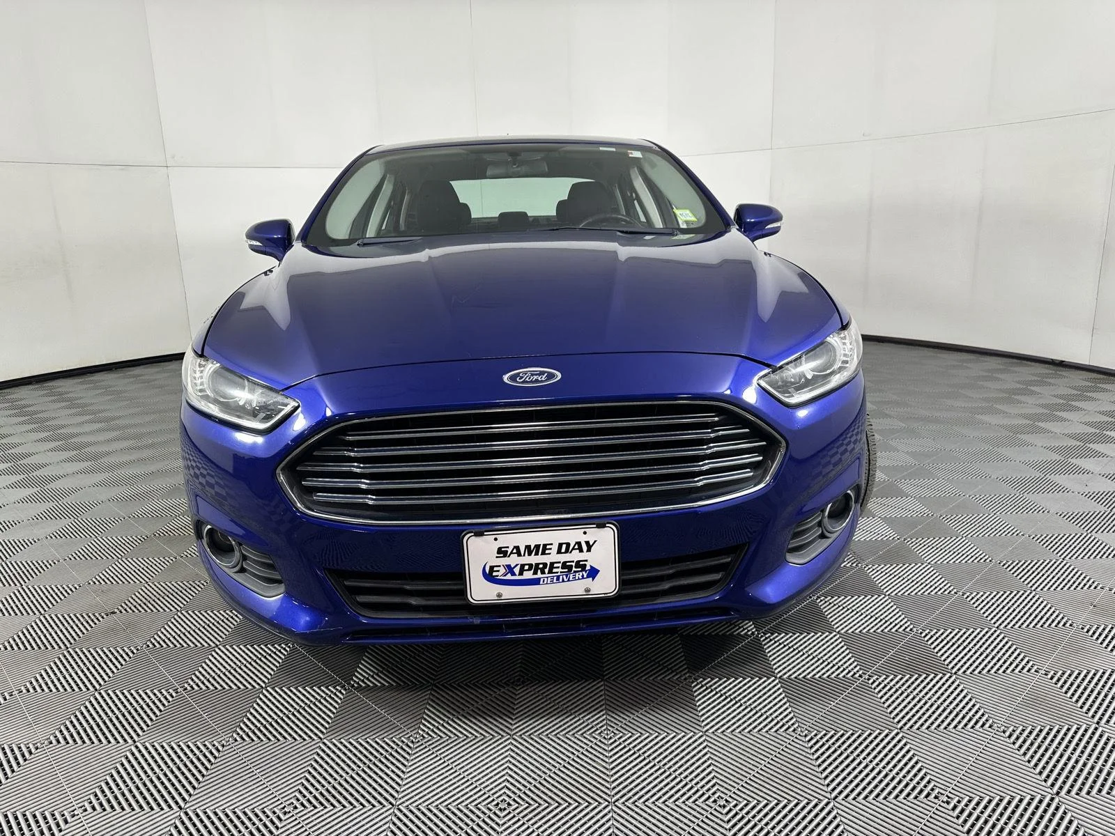 Used 2016 Deep Impact Blue Ford SE image 11