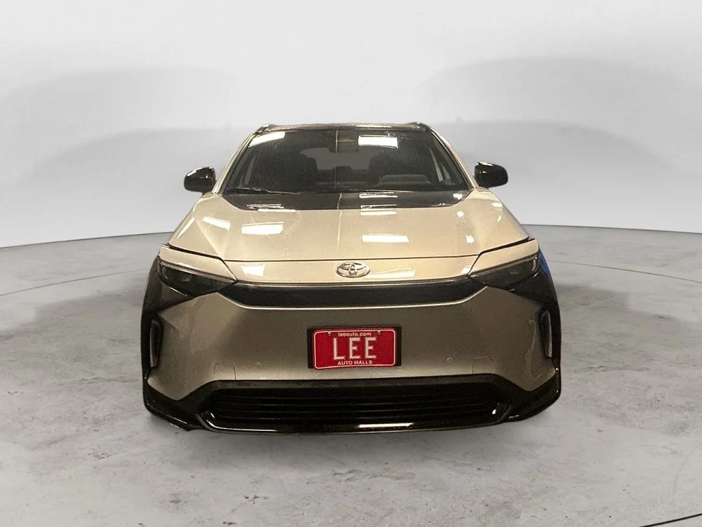 Used 2023 Elemental Silver Toyota XLE image 8