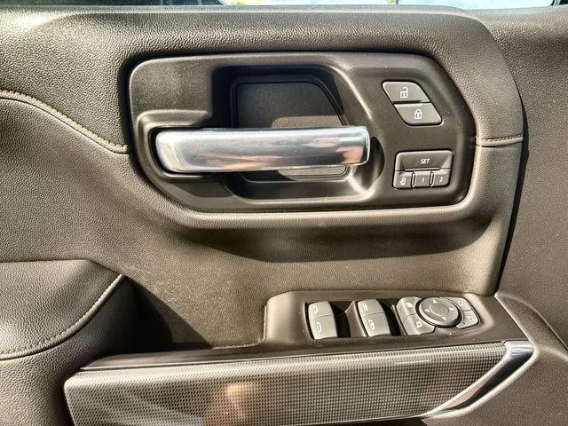 Used 2019 White GMC AT4 image 13