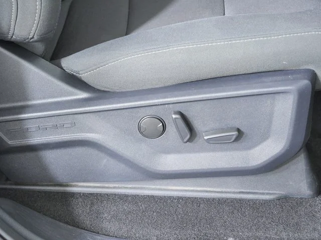 Used 2024 Silver Ford XLT image 14