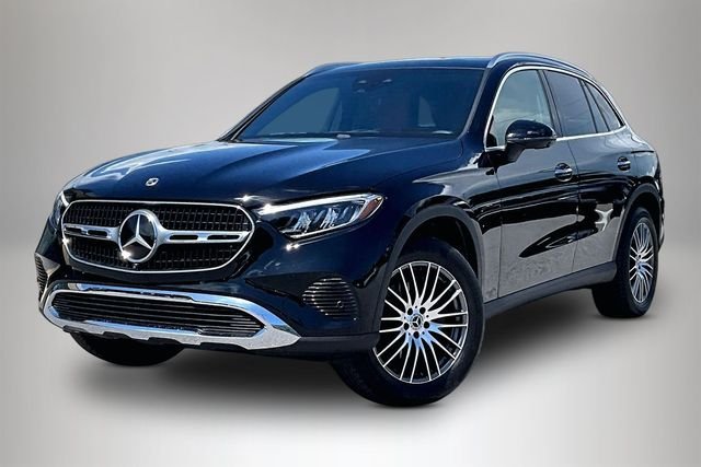 Used 2026  Mercedes-Benz GLC 300 image 2