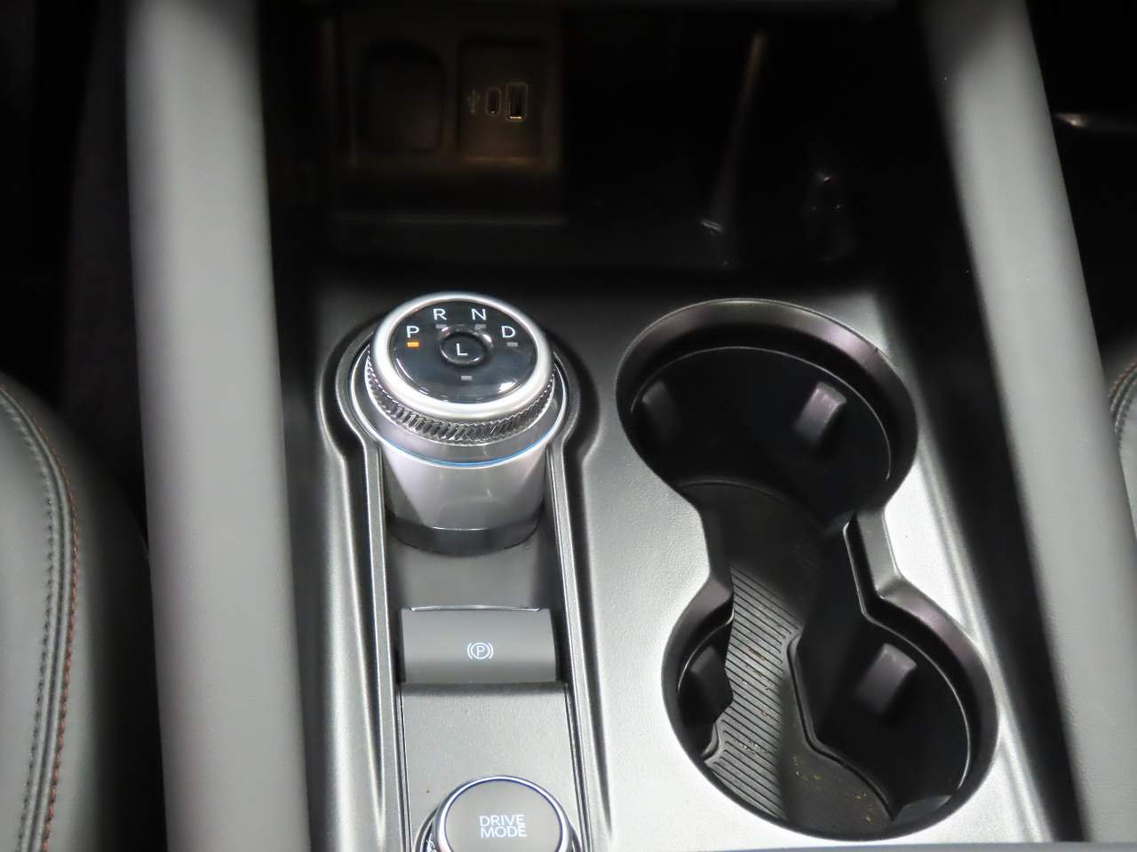 Used 2025 Agate Black Ford Active image 11